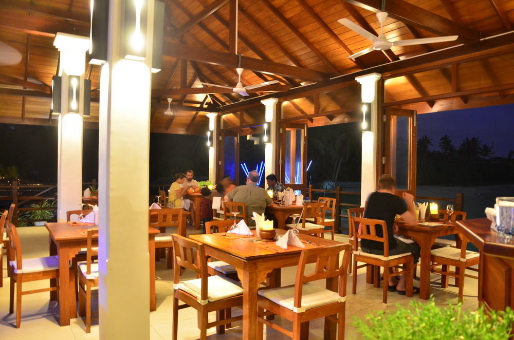 White Villa Resort อาฮังกัลลา ภายนอก รูปภาพ