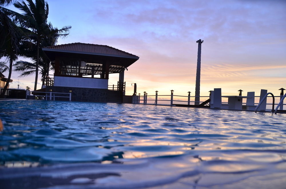 White Villa Resort อาฮังกัลลา ภายนอก รูปภาพ
