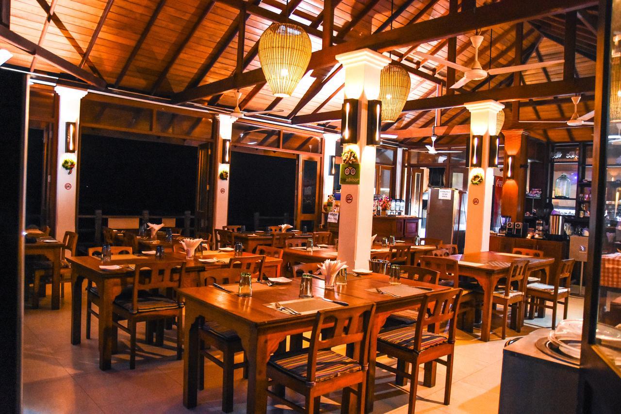 White Villa Resort อาฮังกัลลา ภายนอก รูปภาพ